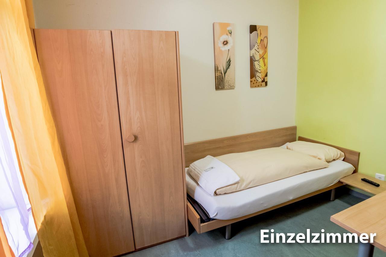 Hotel & Backpackers Zak Schaffhausen Exteriör bild