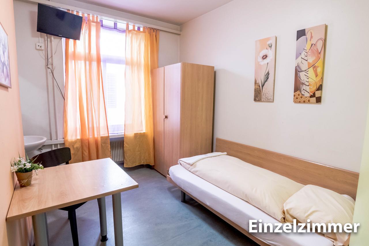 Hotel & Backpackers Zak Schaffhausen Exteriör bild