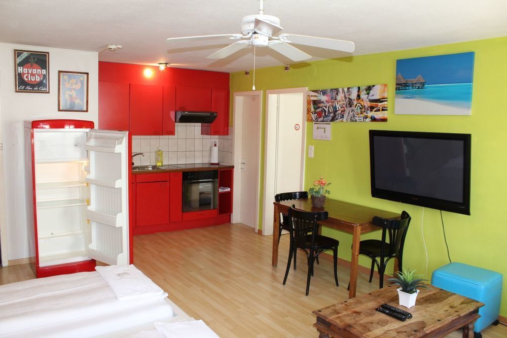 Hotel & Backpackers Zak Schaffhausen Exteriör bild